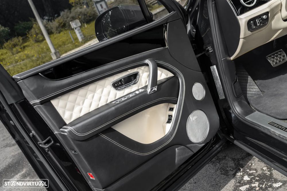 Bentley Bentayga - 12