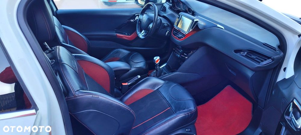 Peugeot 208 1.6 THP GTi - 29