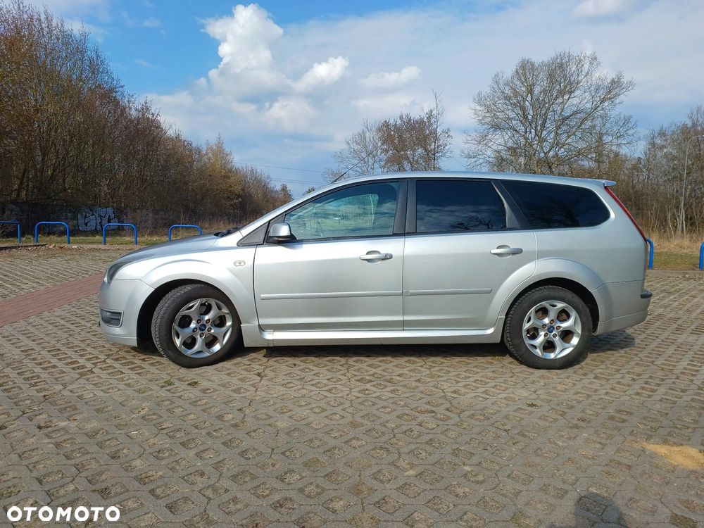 Ford Focus 2.0 TDCi DPF Sport - 3