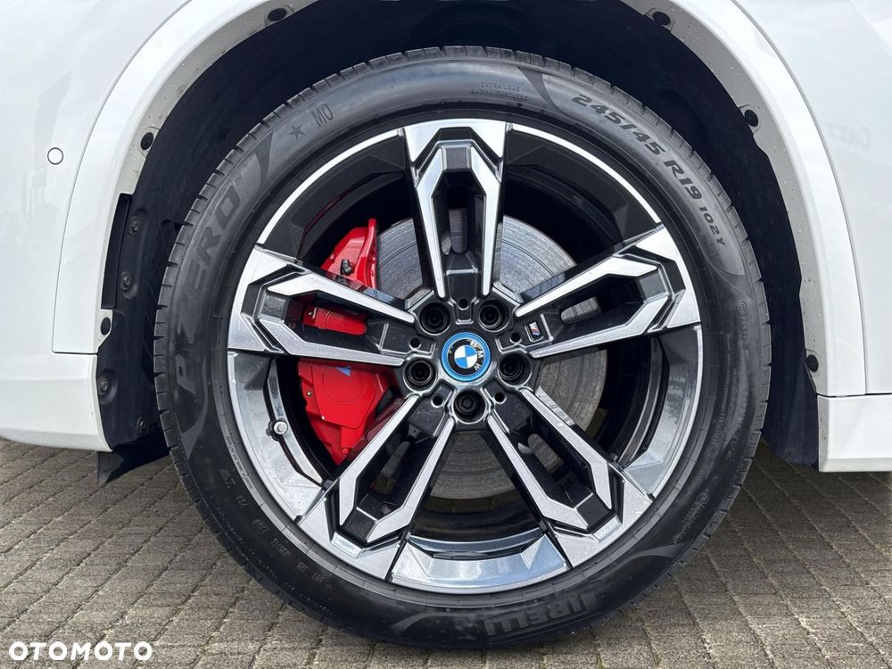 BMW iX1 - 4