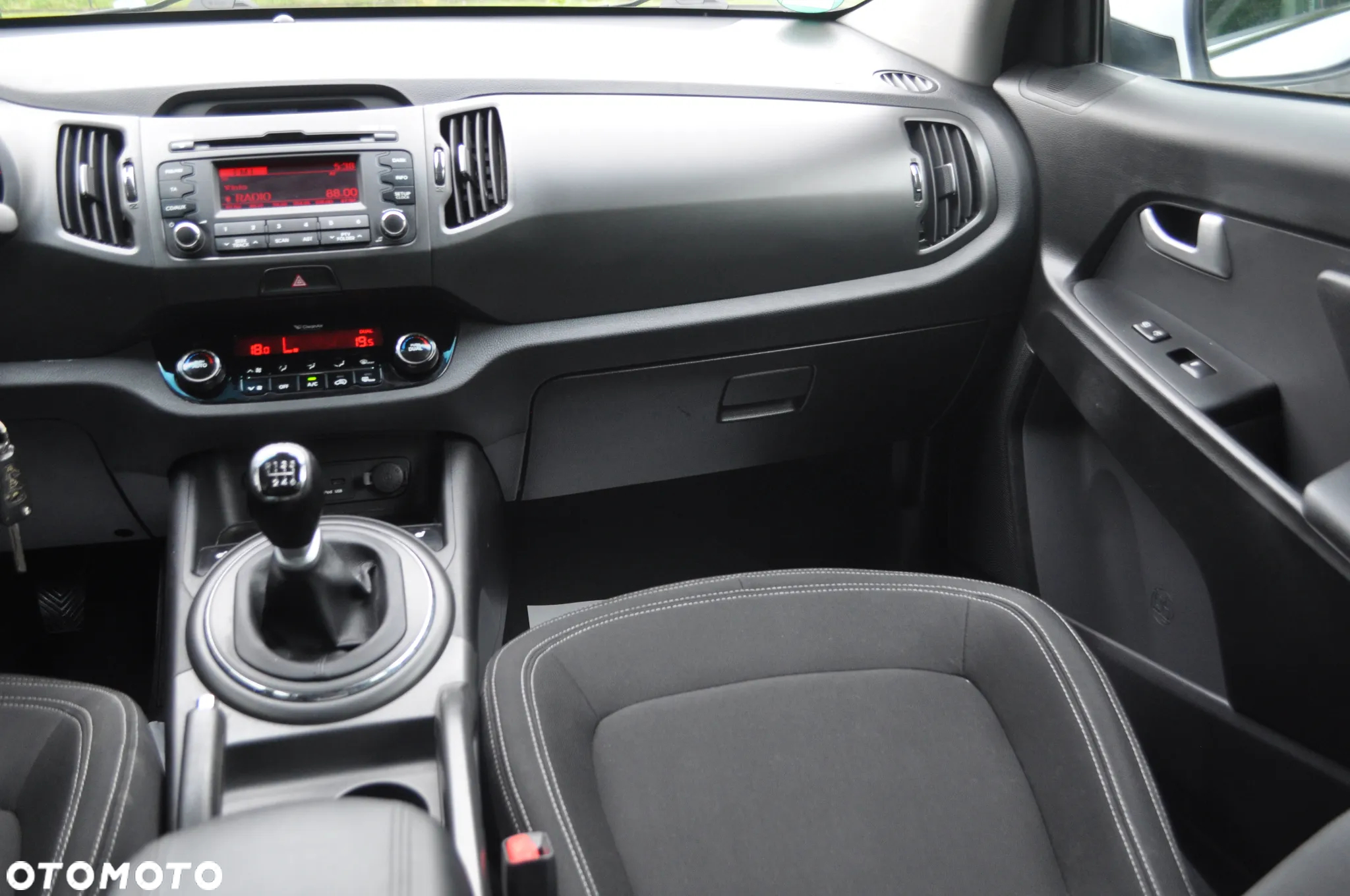 Kia Sportage 1.6 GDI Business Line 2WD - 24