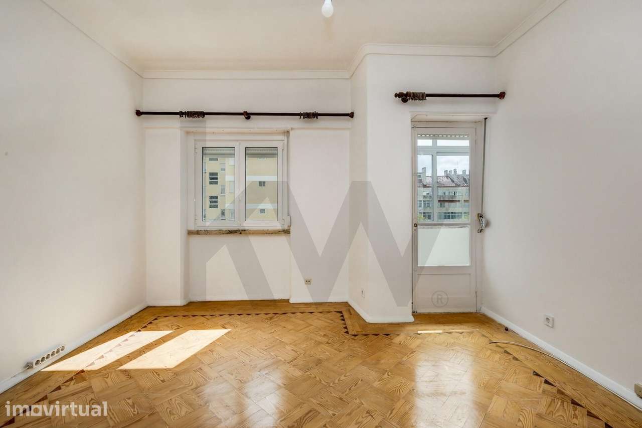 Apartamento T2 com varanda no Restelo - Grande imagem: 2/27