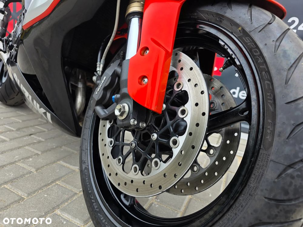 Suzuki GSX-R - 16