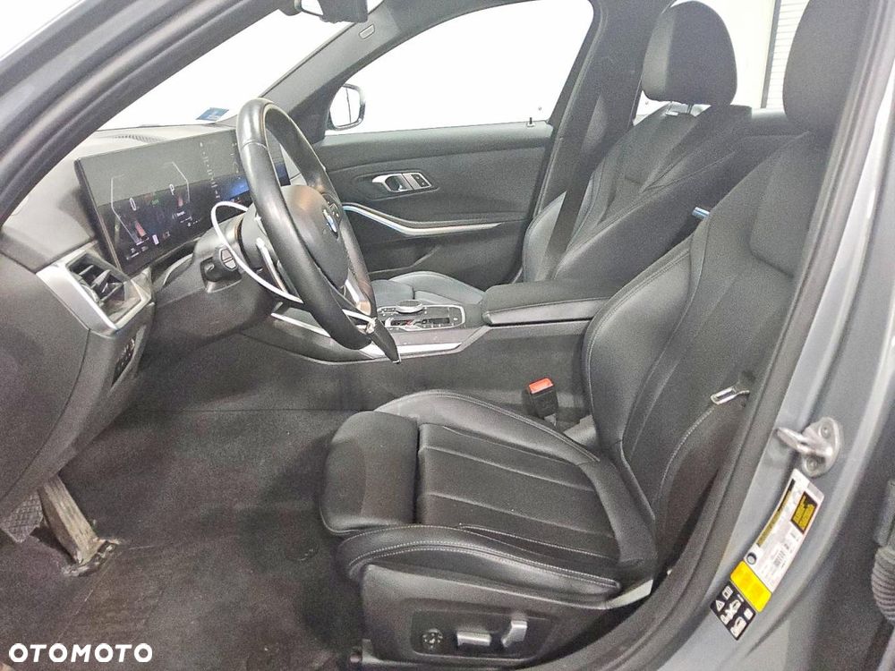 BMW Seria 3 330i xDrive Sport - 7