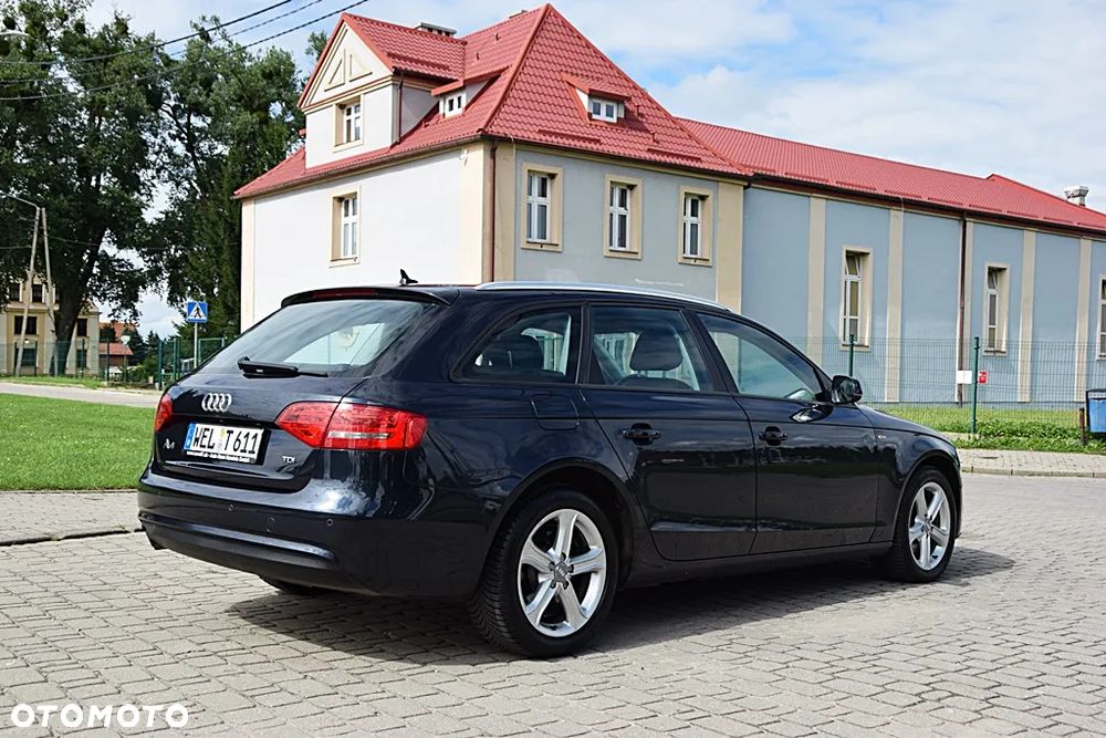 Audi A4 Avant 2.0 TDI DPF S line Sportpaket - 7