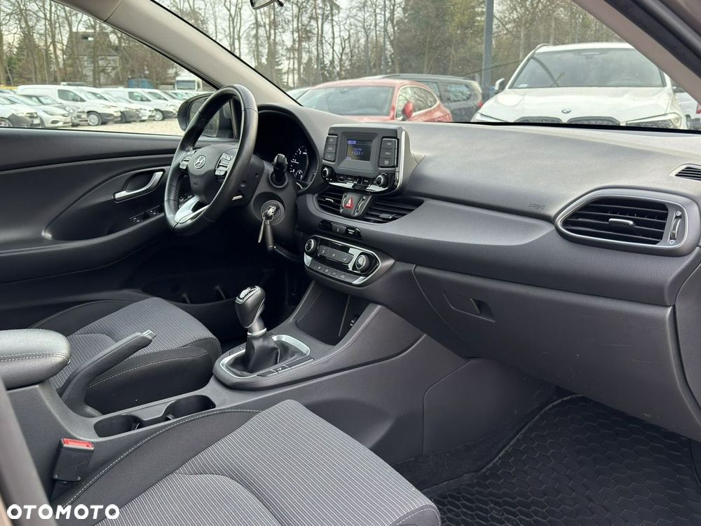 Hyundai i30 - 19