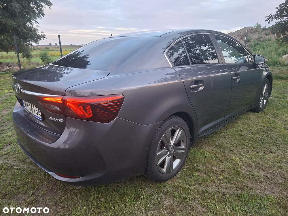 Toyota Avensis 2.0 D-4D Prestige - 6