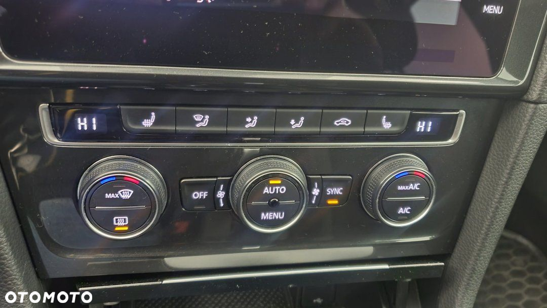 Volkswagen Golf - 9