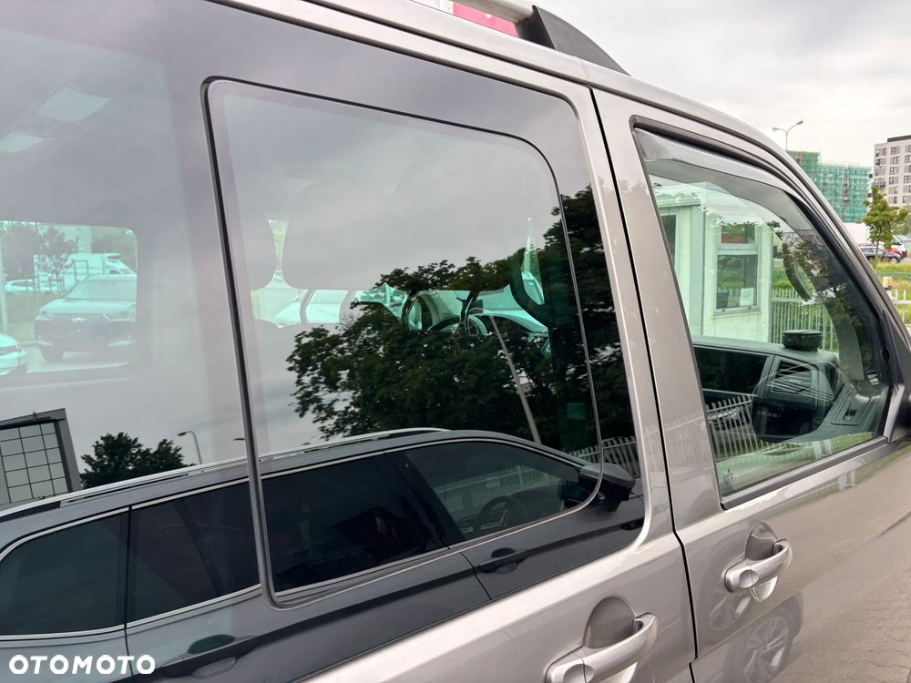 Volkswagen Caravelle 2.0 TDI L1 Comfortline - 18
