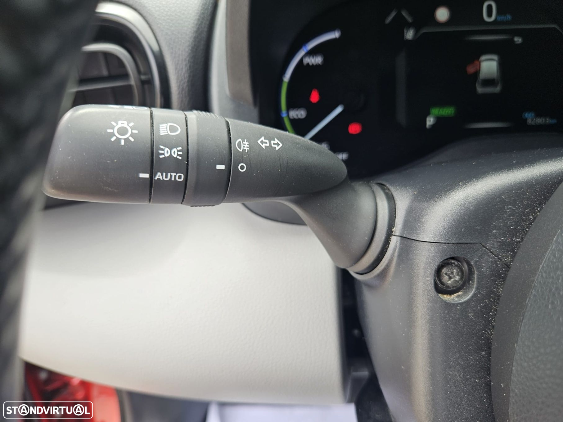 Toyota Yaris Cross 1.5 HDF Comfort Plus - 33