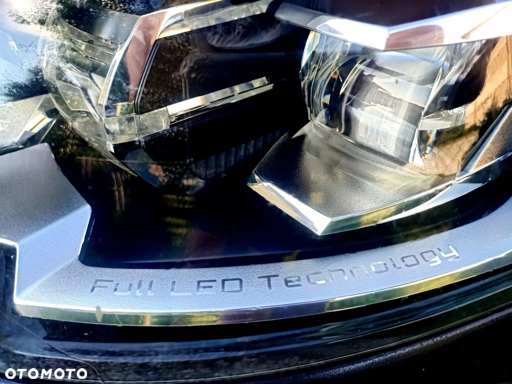 Peugeot 508 RXH Hybrid4 - 17