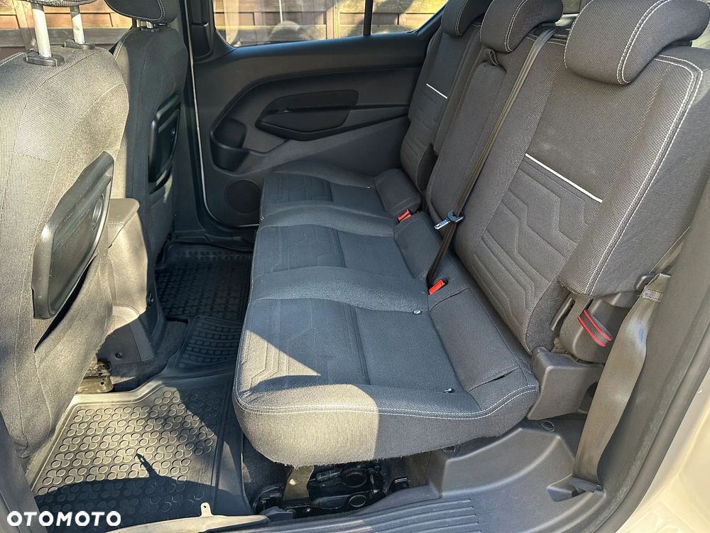 Ford Tourneo Connect Grand - 9