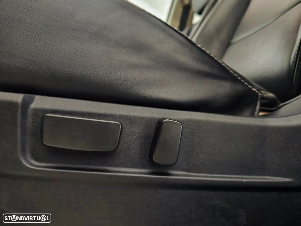 Mitsubishi Outlander - 33