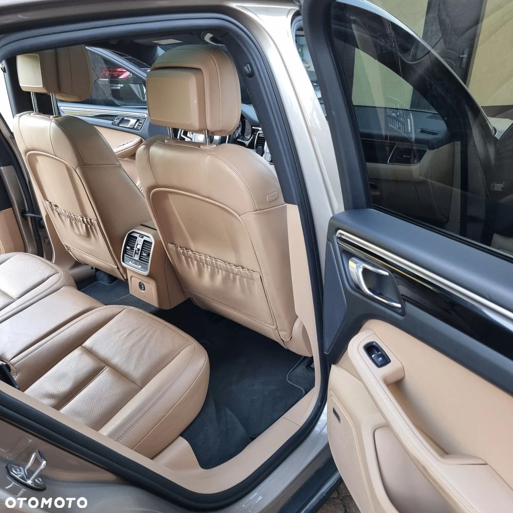 Porsche Macan - 9
