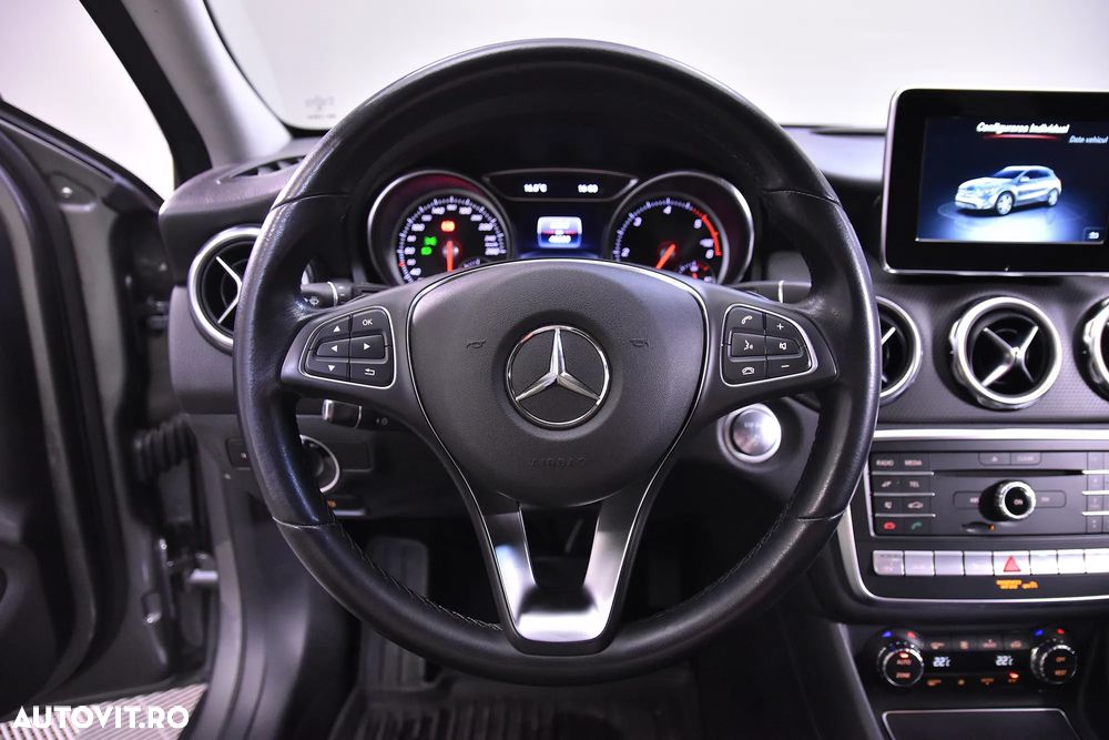 Mercedes-Benz GLA 200 d 4MATIC Aut. - 16