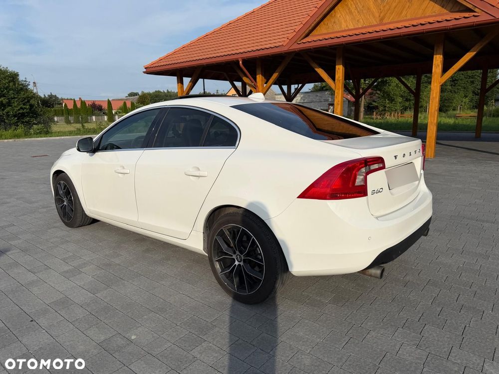 Volvo S60 2.5 T5 - 2