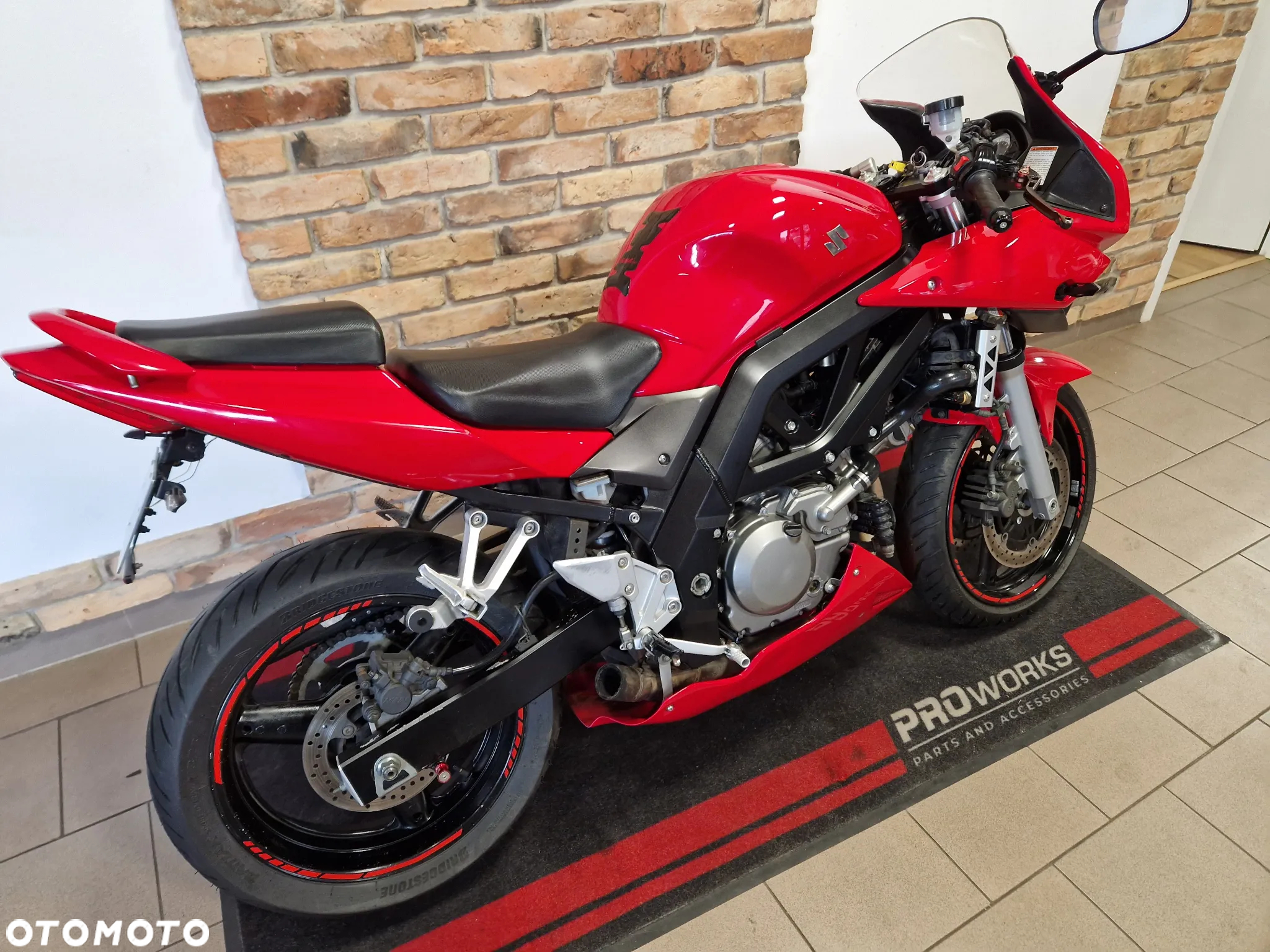Suzuki SV - 11