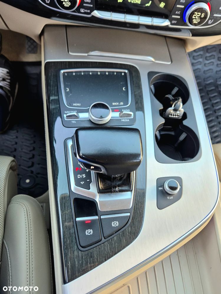 Audi Q7 - 25