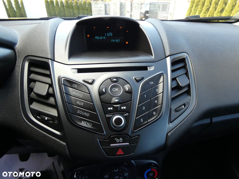 Ford Fiesta 1.25 Champions Edition - 18