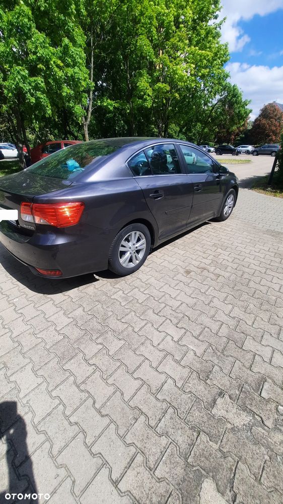 Toyota Avensis 1.8 Sol - 4