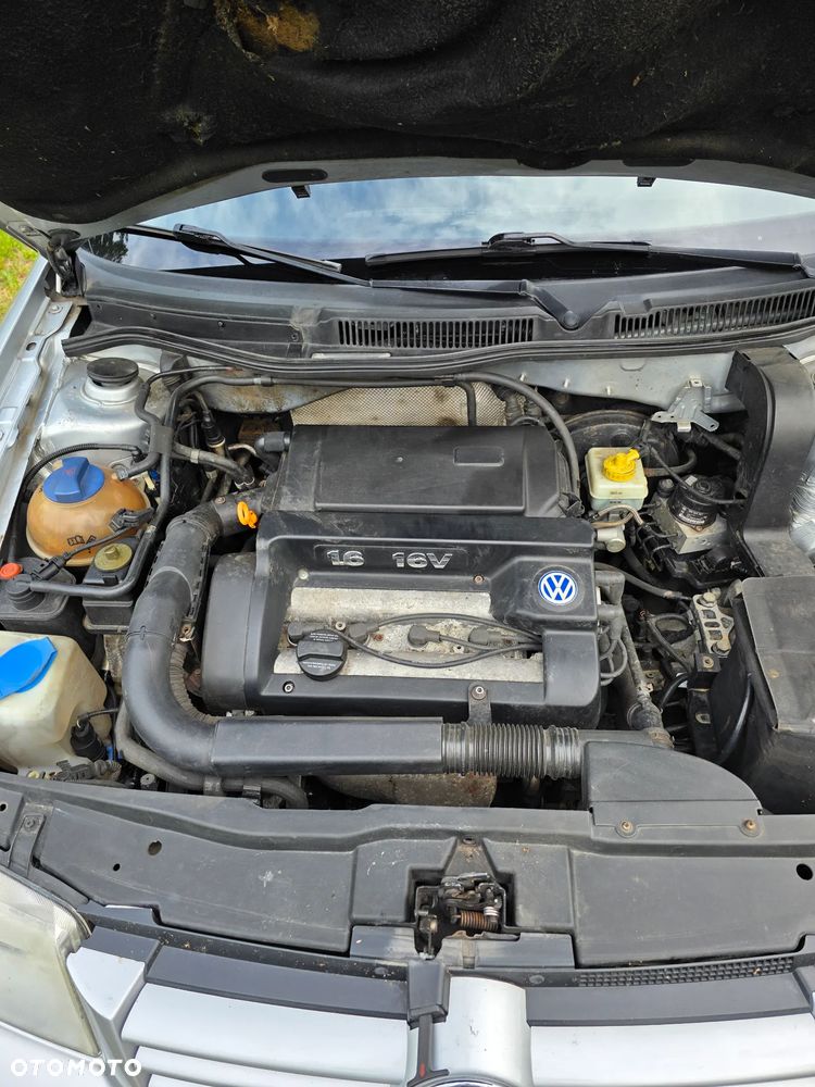 Volkswagen Bora 1.6 Comfortline - 14