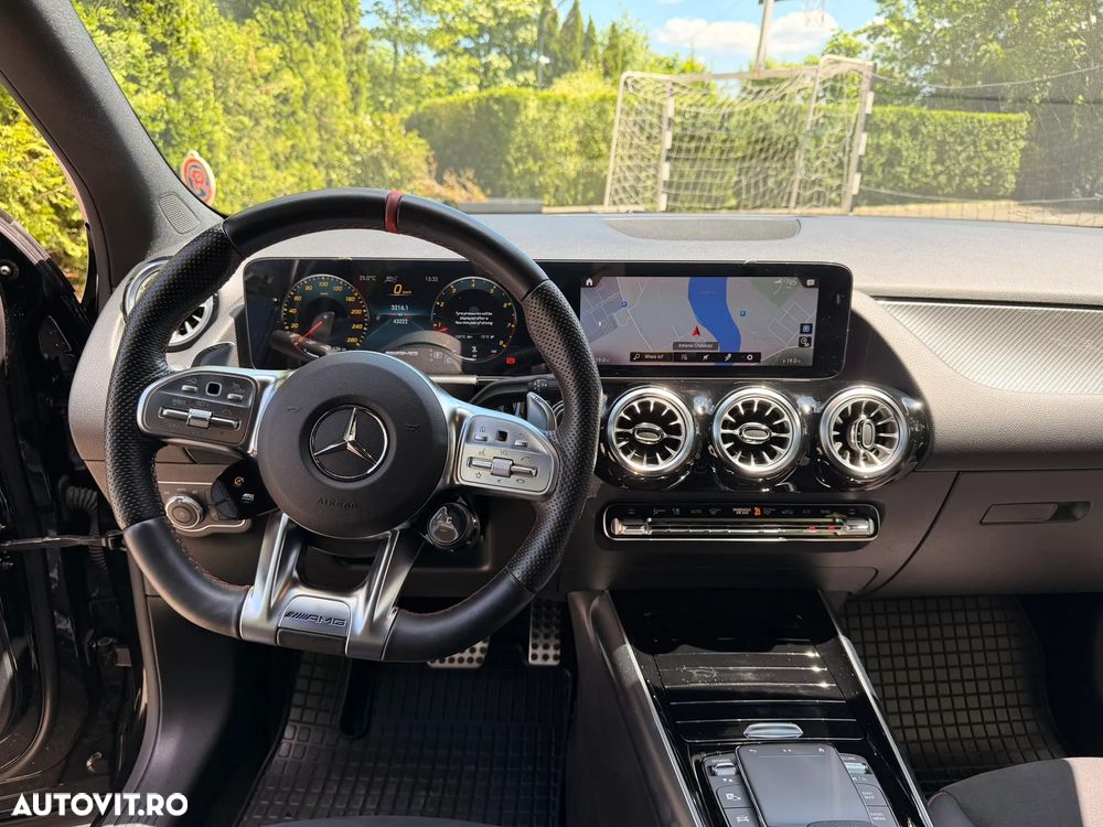 Mercedes-Benz GLA AMG 35 4MATIC - 16