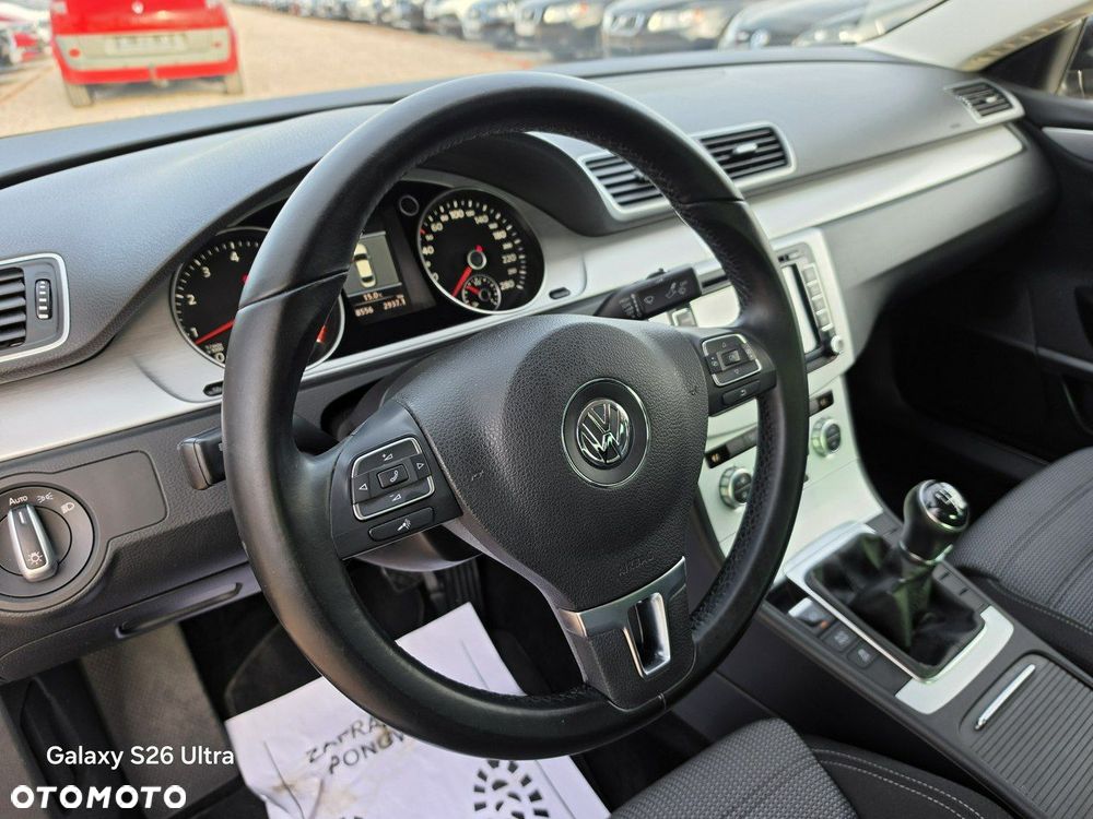 Volkswagen Passat CC - 38