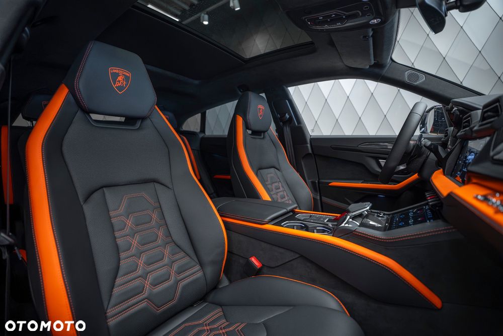 Lamborghini Urus - 17