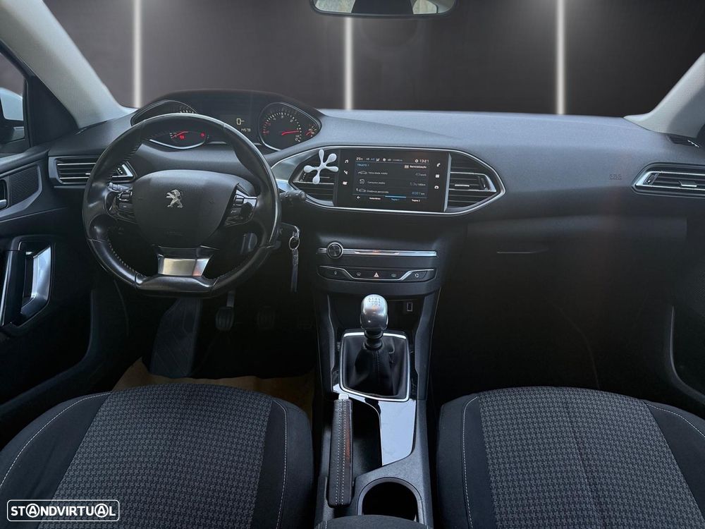 Peugeot 308 SW - 10