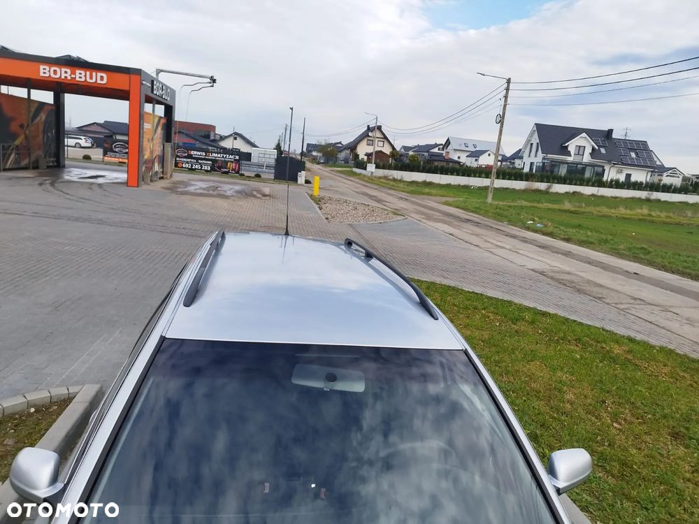 Volkswagen Passat 1.6 Comfortline - 16