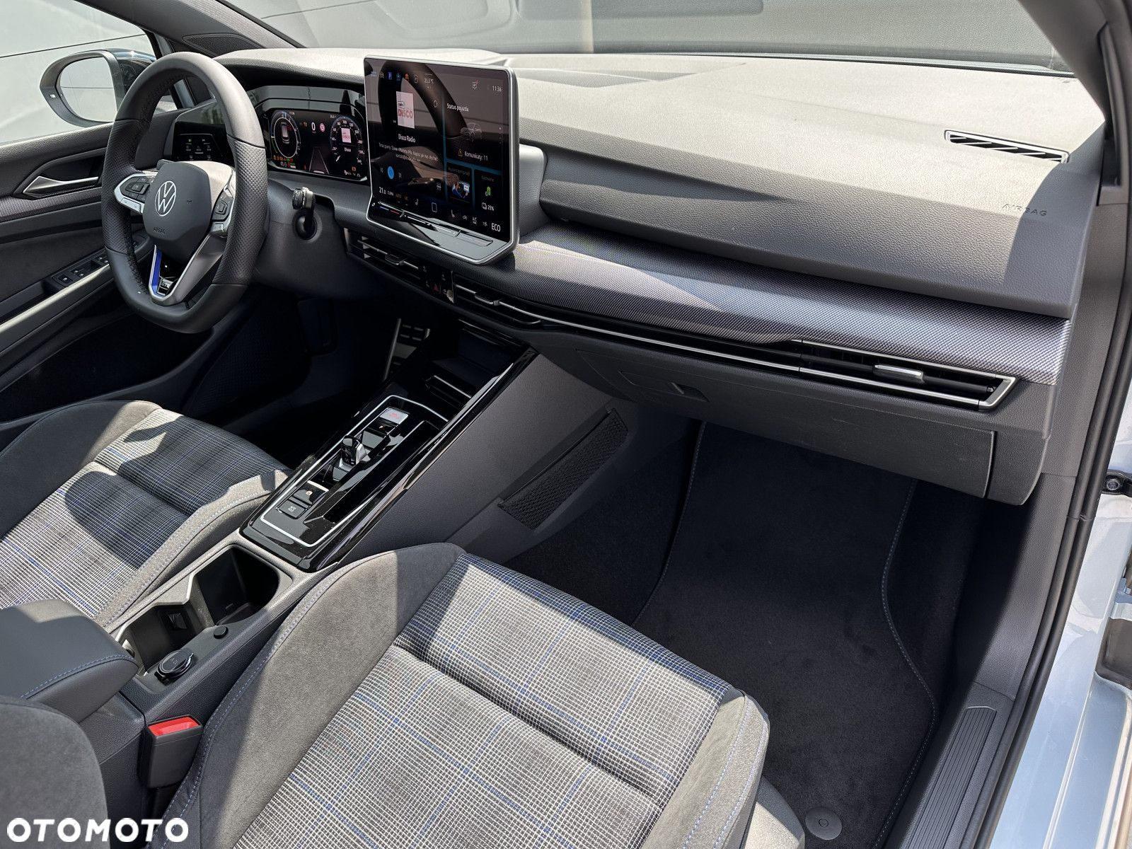 Volkswagen Golf - 27
