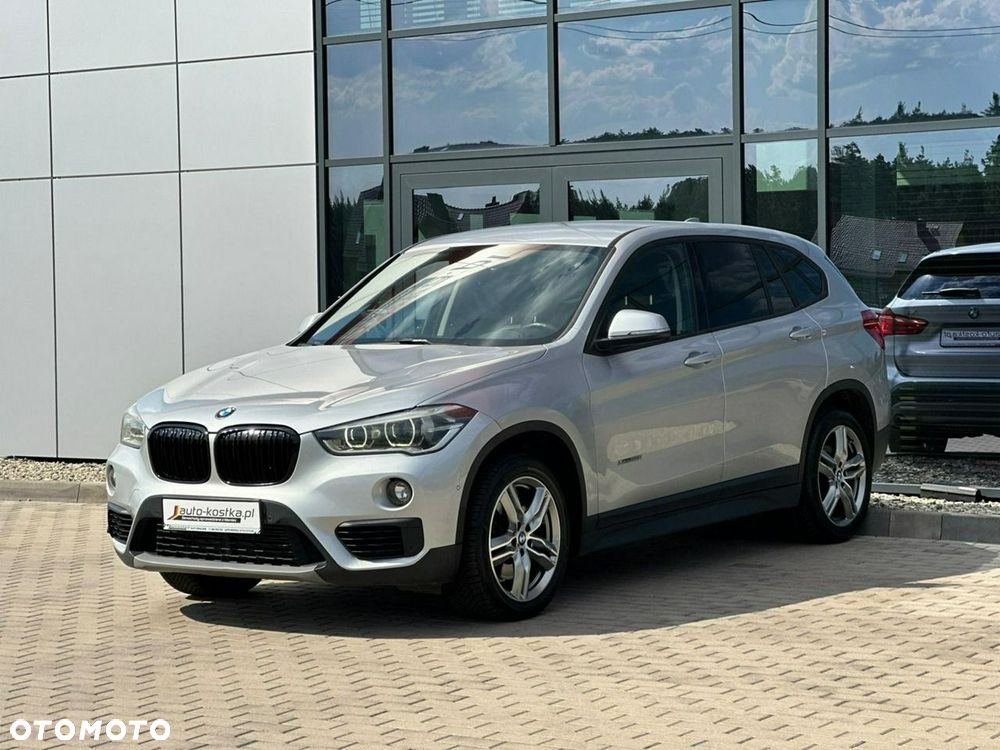 BMW X1 xDrive25i Advantage - 4