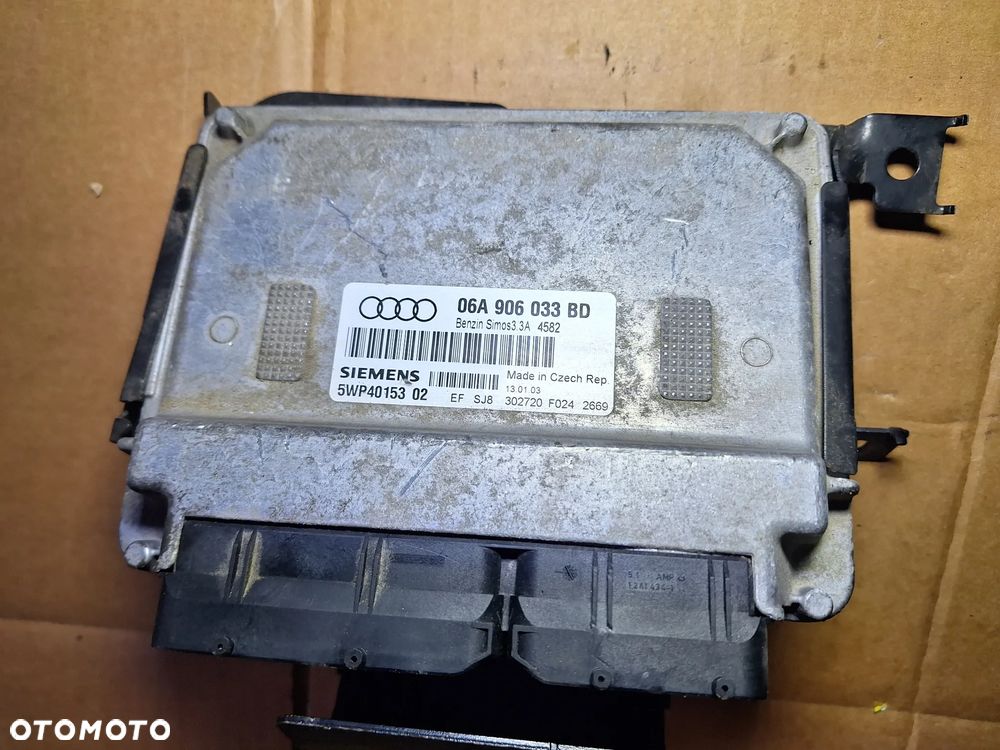 komputer sterownik silnika VW GOLF IV 06A906033BD   (1/9) - 1