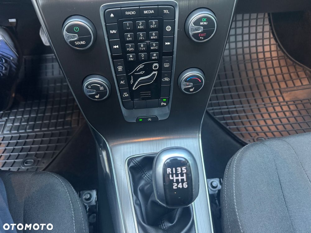 Volvo V40 T2 You - 29