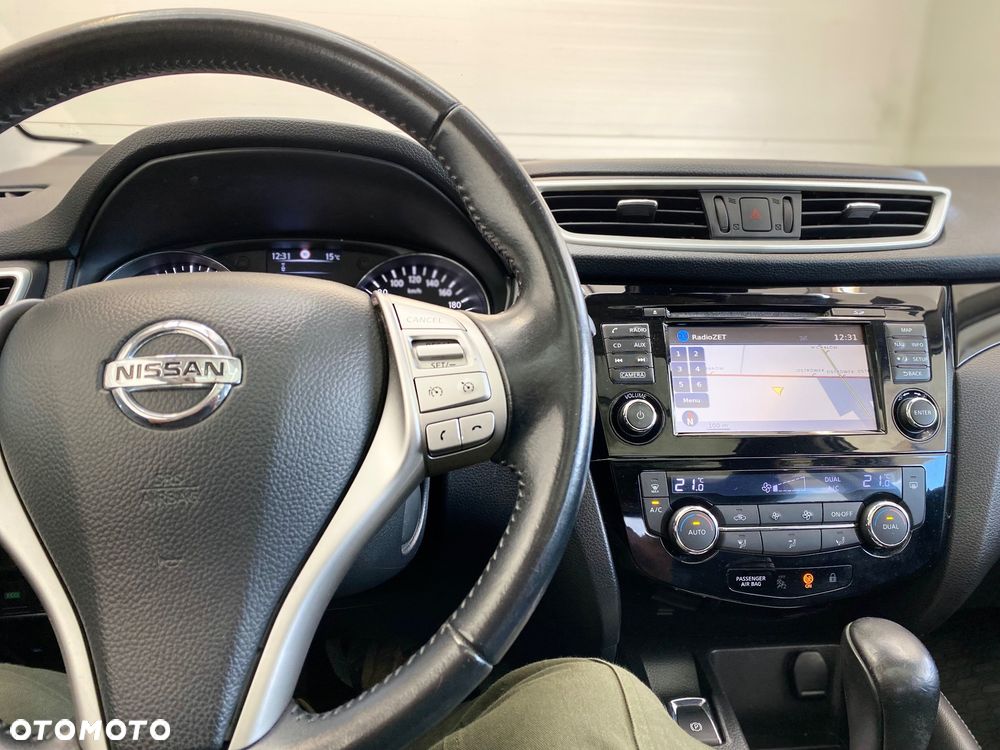 Nissan Qashqai 1.2 DIG-T Tekna Xtronic - 26