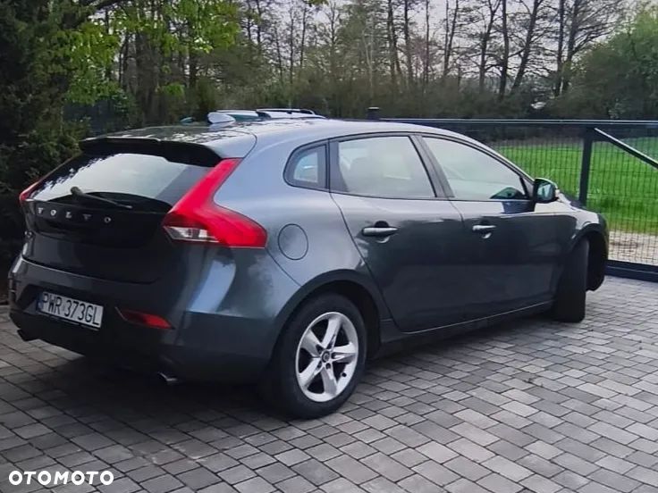 Volvo V40 T2 - 4