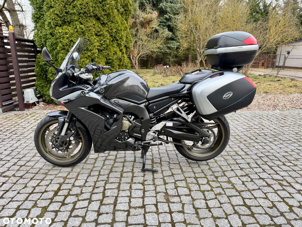 Yamaha FZ - 15
