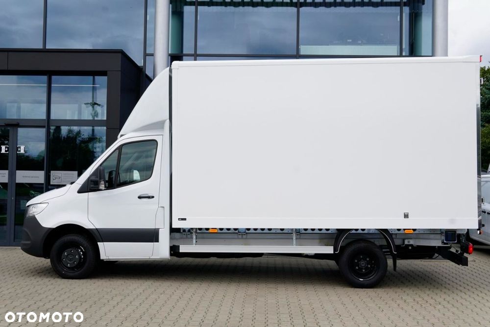 Mercedes-Benz Sprinter - 4