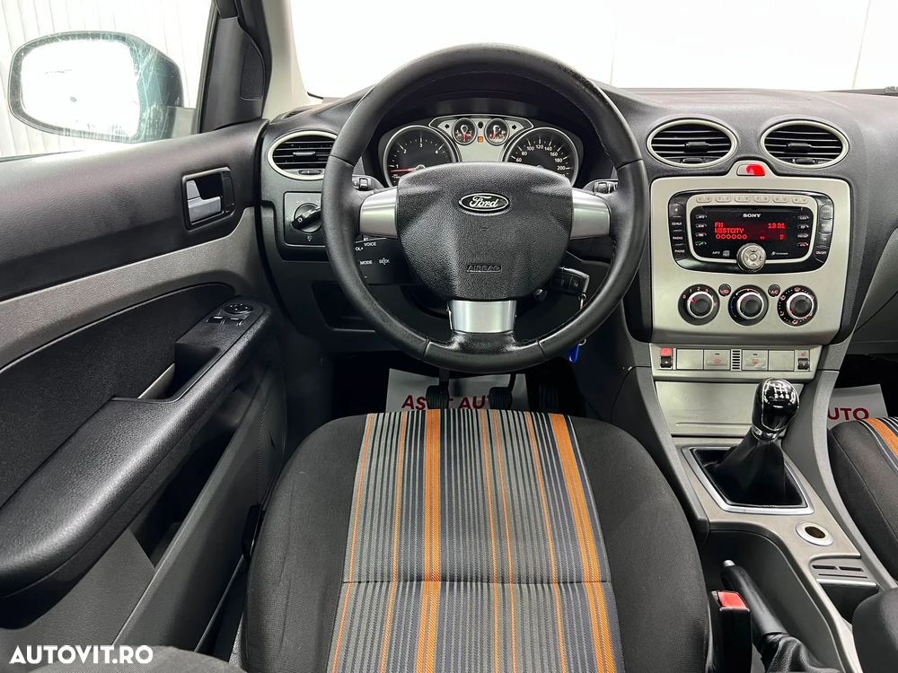 Ford Focus - 9