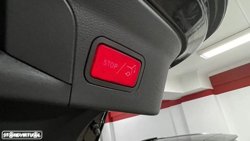 Mercedes-Benz GLC 300 e 4Matic 9G-TRONIC Edition AMG Line - 44
