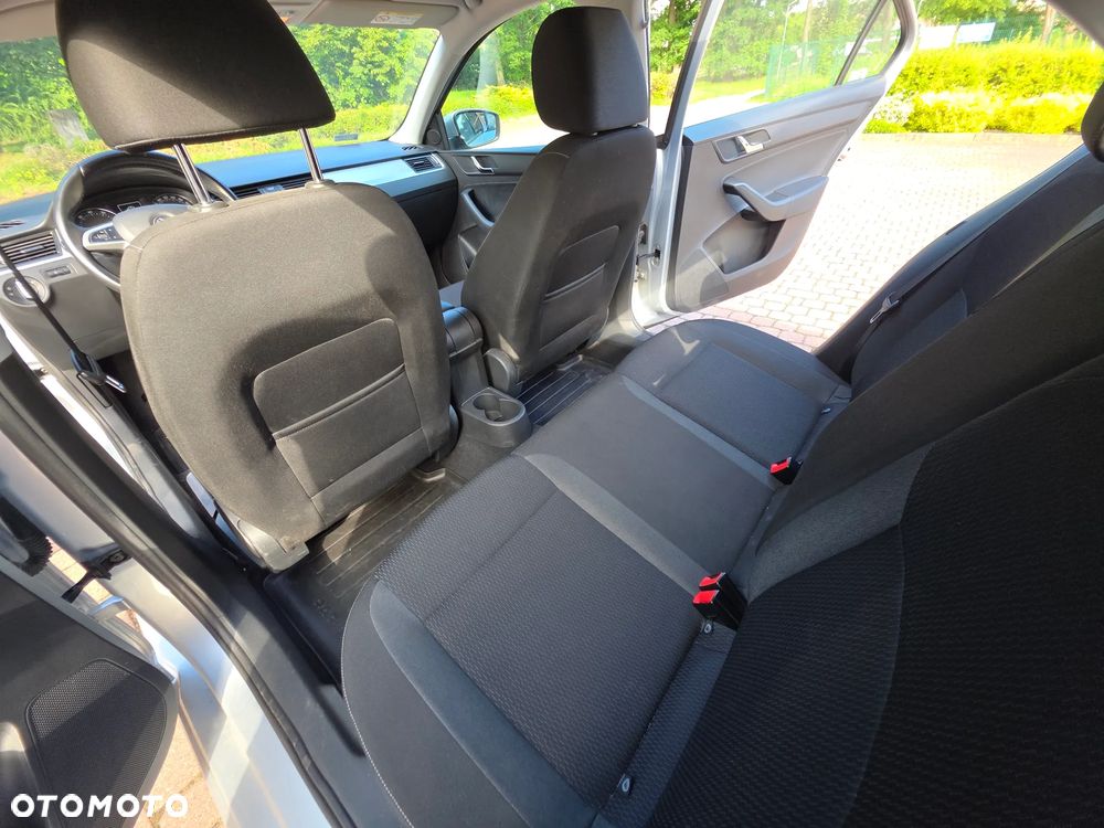 Skoda RAPID 1.2 TSI Ambition - 15