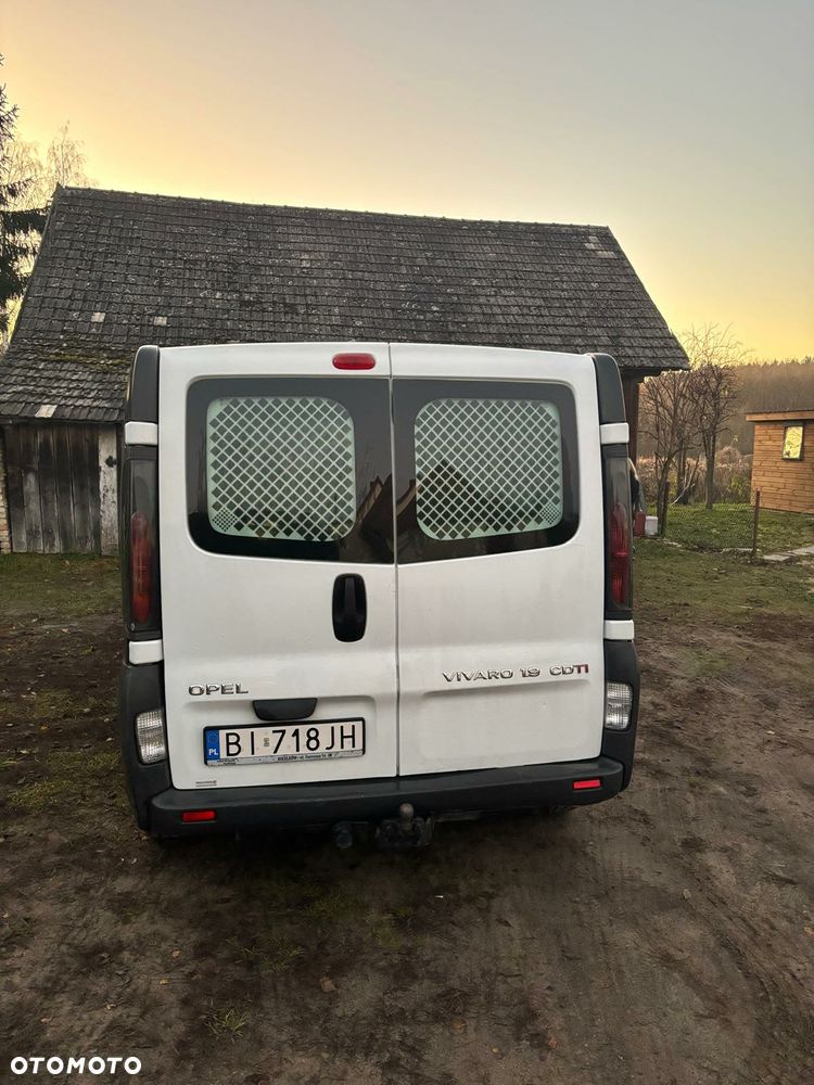 Opel Vivaro - 2