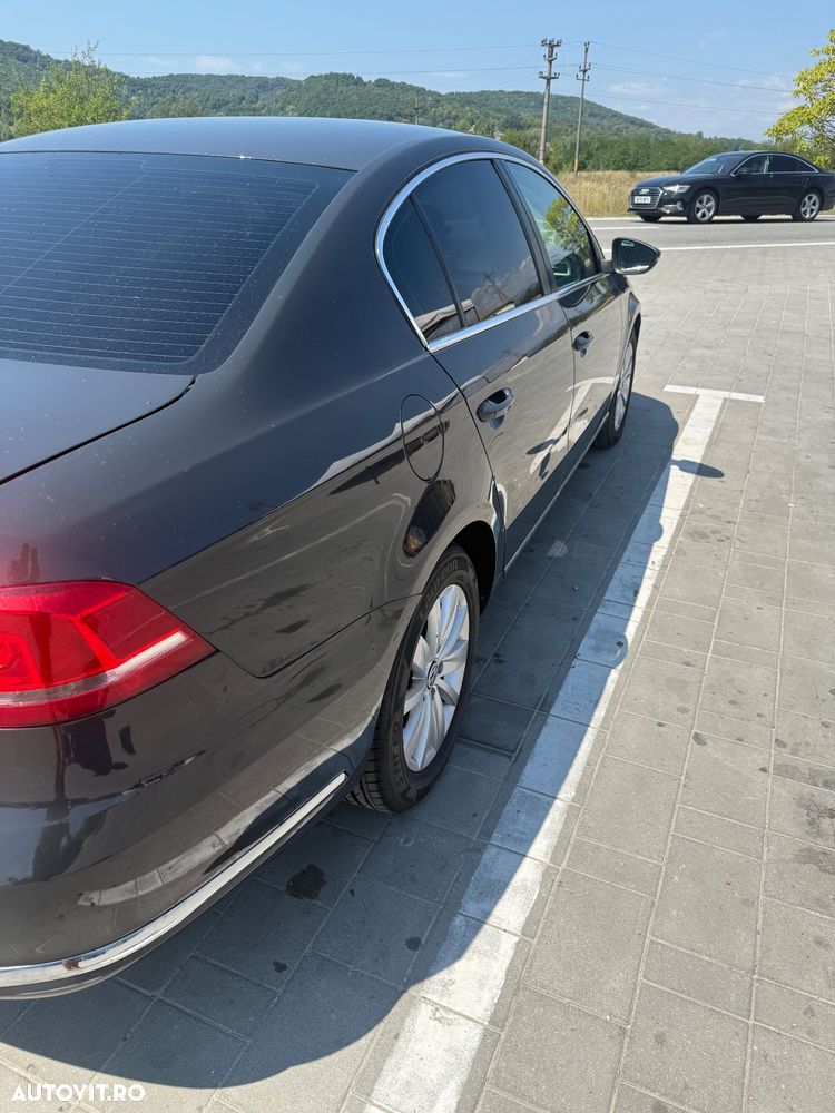 Volkswagen Passat 2.0 TDI Blue TDI Highline - 10