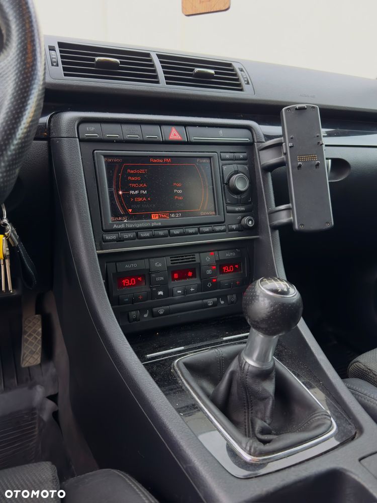 Audi A4 Avant - 10