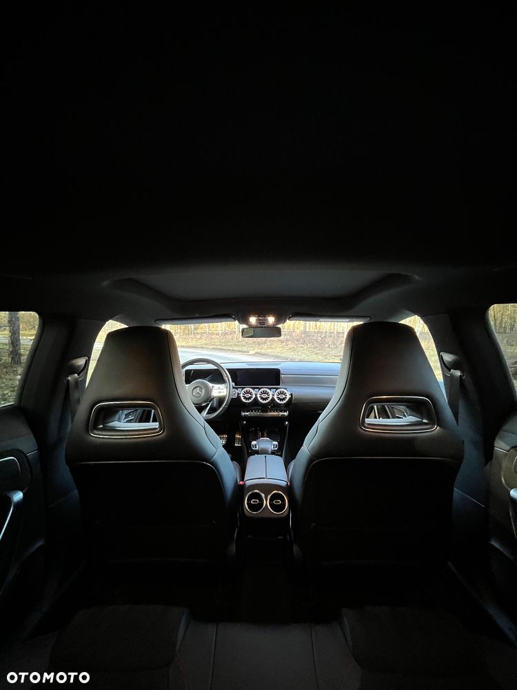 Mercedes-Benz CLA 220 d AMG Line 8G-DCT - 19