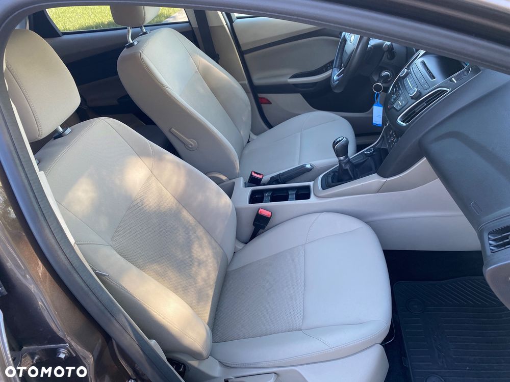 Ford Focus 1.6 Trend - 22