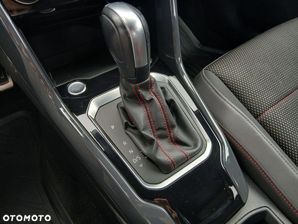 Volkswagen T-Roc - 27