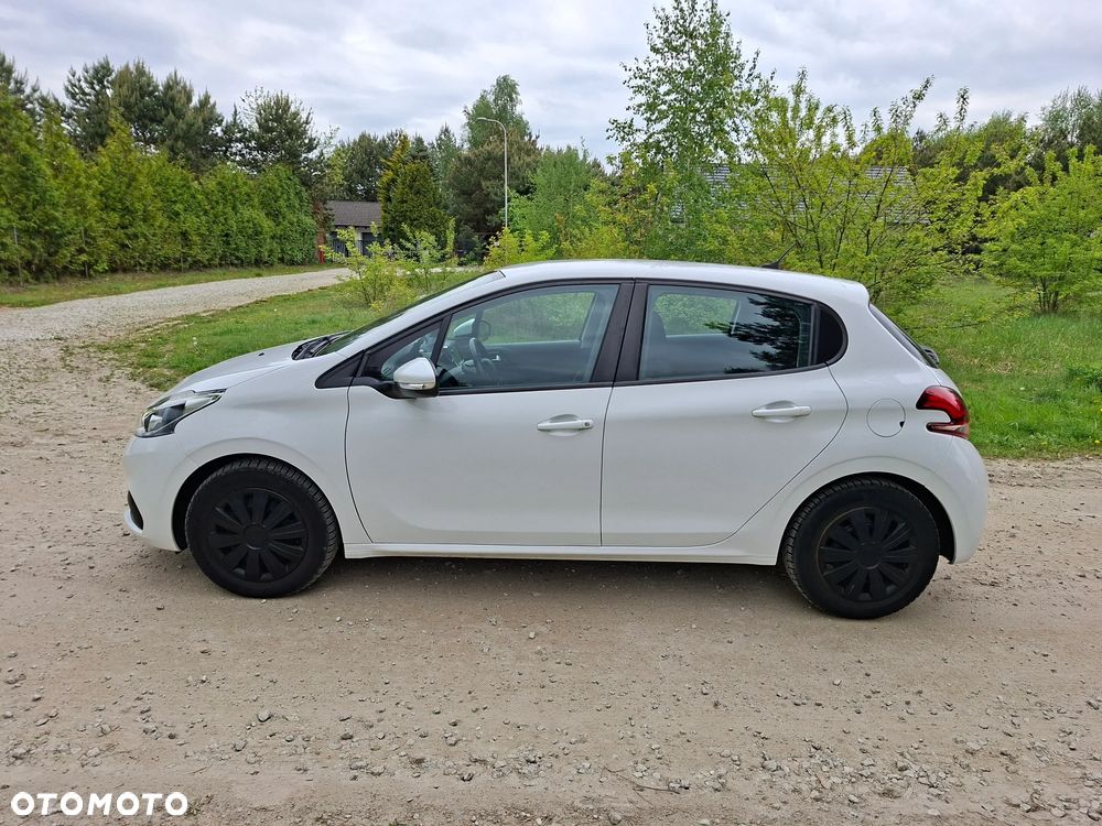 Peugeot 208 - 9