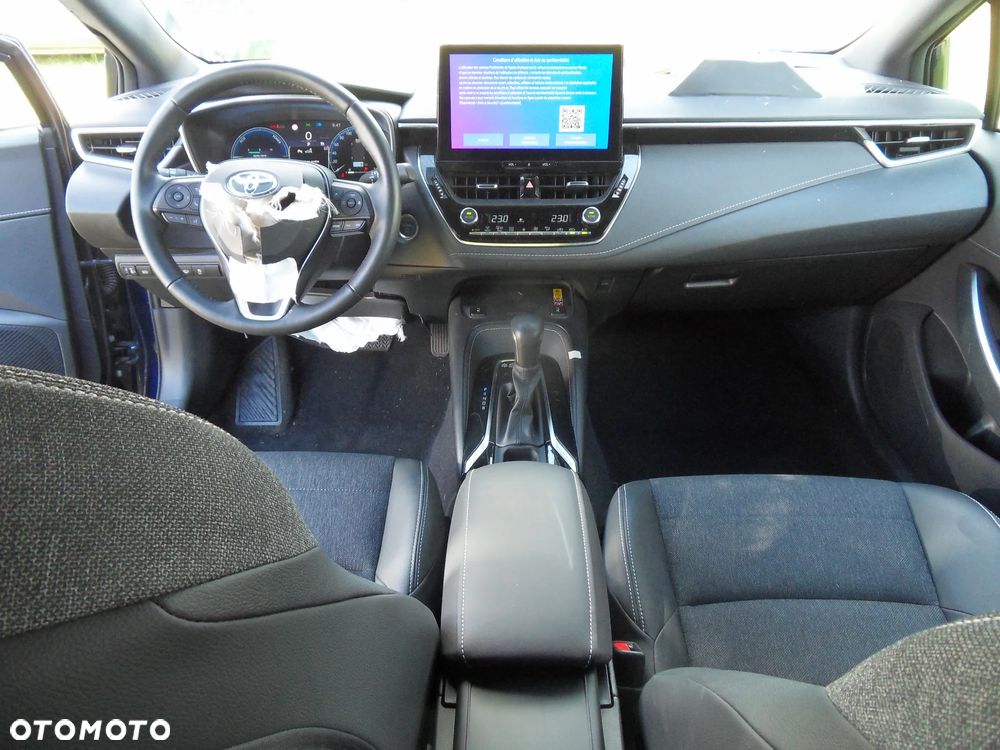 Toyota Corolla 1.8 Hybrid Selection - 16