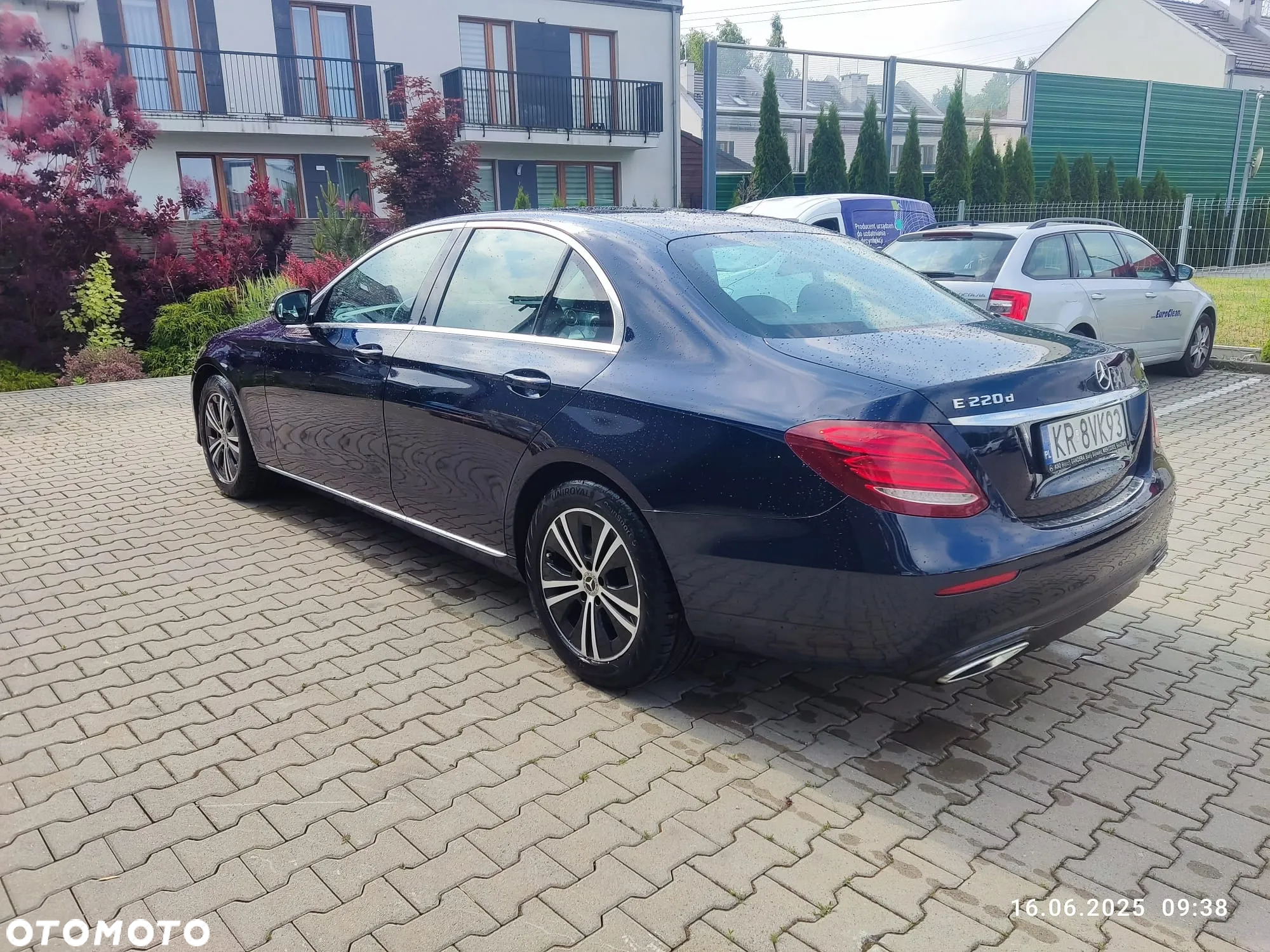 Mercedes-Benz Klasa E 220 d 4-Matic 9G-TRONIC - 4